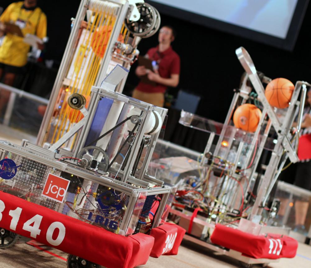 FIRST Robot Championship 800x680