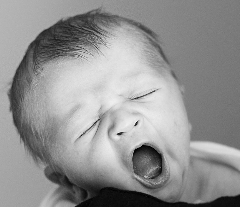 Yawning Baby 800x680