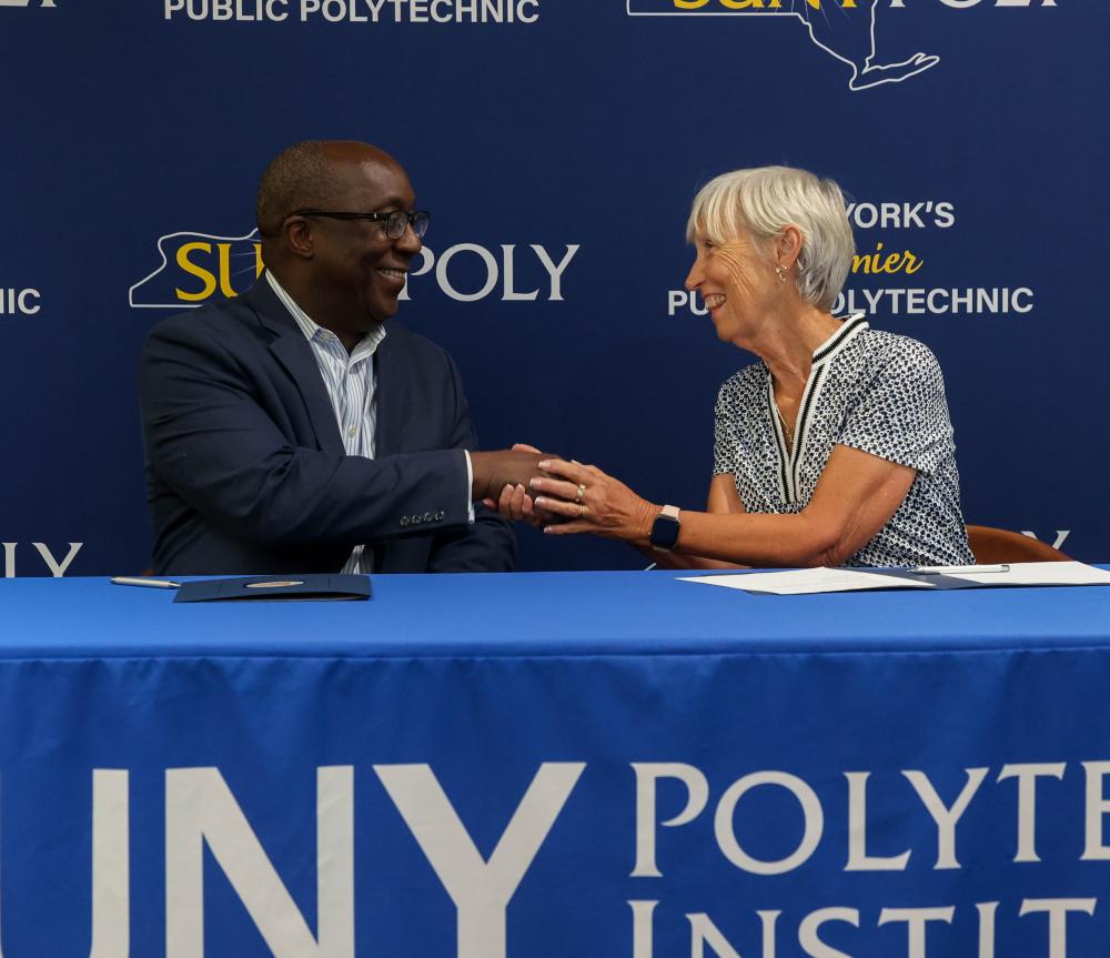 President Soboyejo and Julia Wells Foundation President Kathleen Santarcangelo