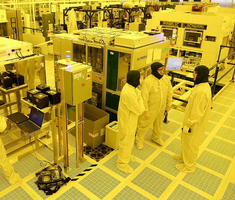 SUNY Poly's 300mm cleanroom