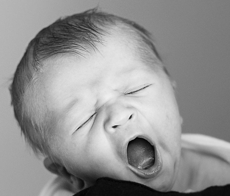 Yawning Baby 800x680