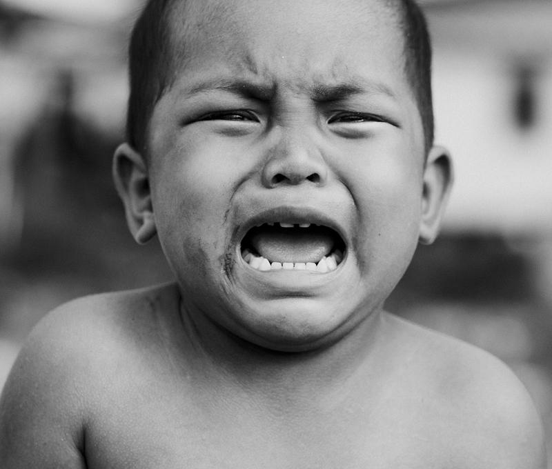 Crying Child 800x680